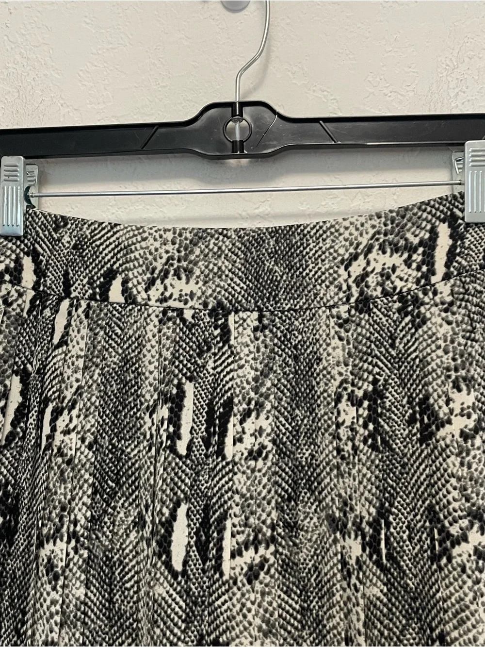 J Crew Pleated Long Reptile Snake Animal Print Midi Skirt Size 2